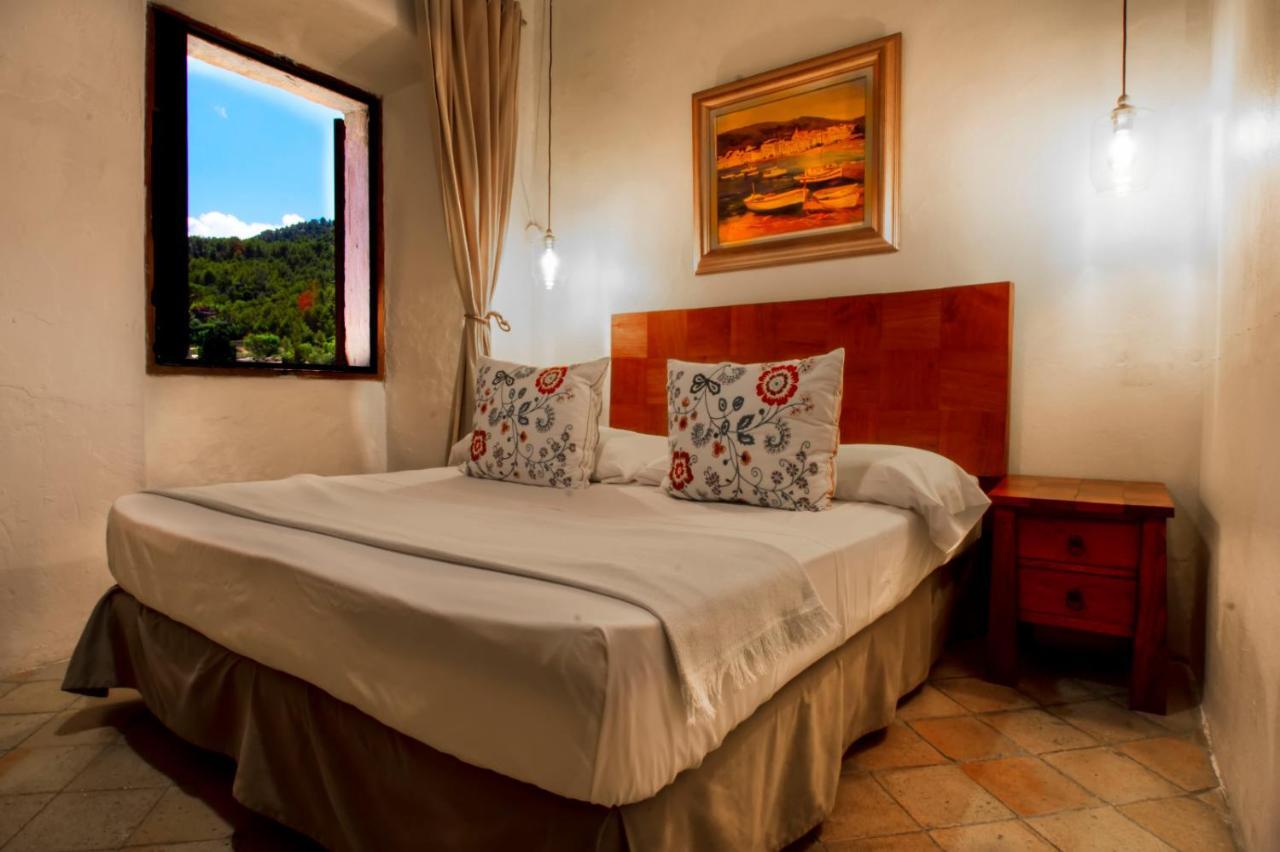 S'Hostal D'Esporles Εξωτερικό φωτογραφία