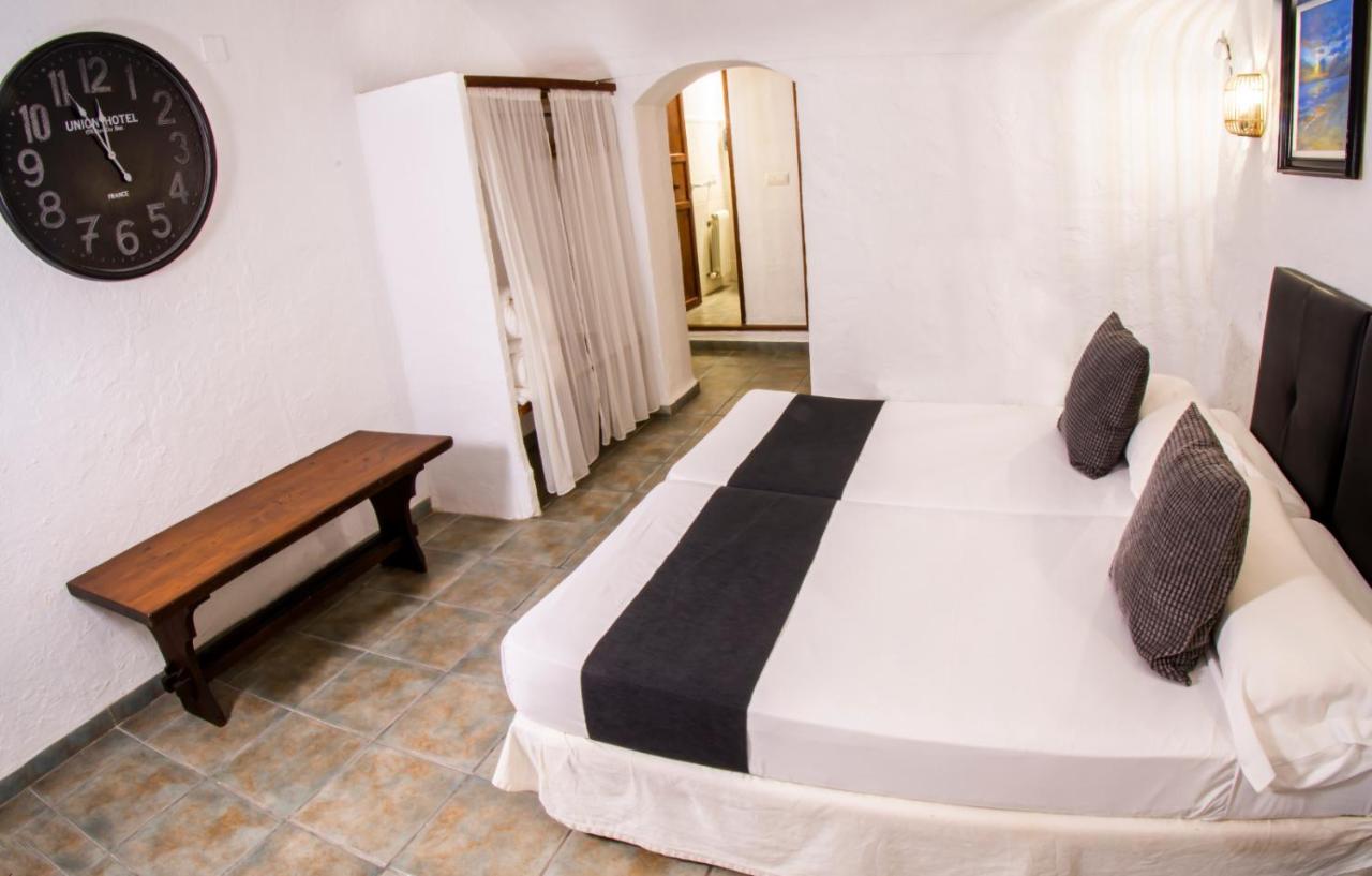 S'Hostal D'Esporles Εξωτερικό φωτογραφία