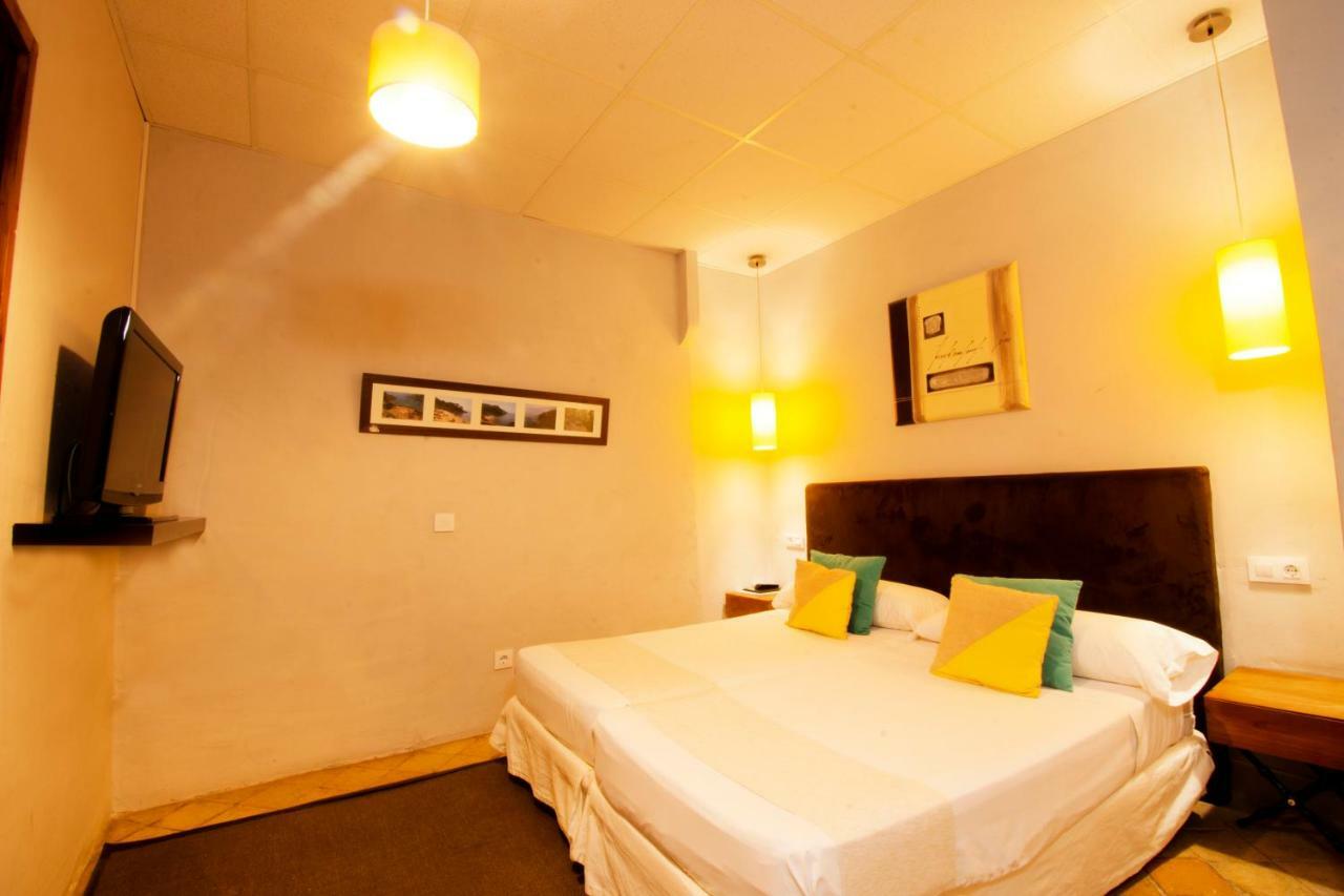 S'Hostal D'Esporles Εξωτερικό φωτογραφία